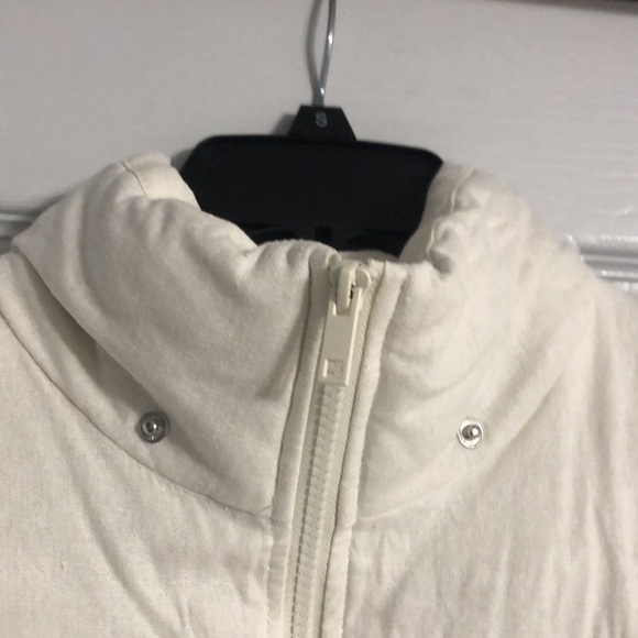 Urban Outfitters BDG Cropped White Collared Zip-Up Cinch Waist Puffer Vest - Picture 5 of 12